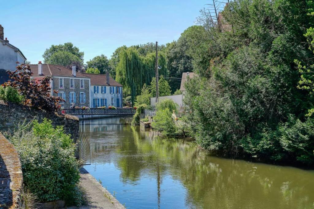 Studio Charmant Au Coeur Du Vieux Corbeil Corbeil-Essonnes Buitenkant foto