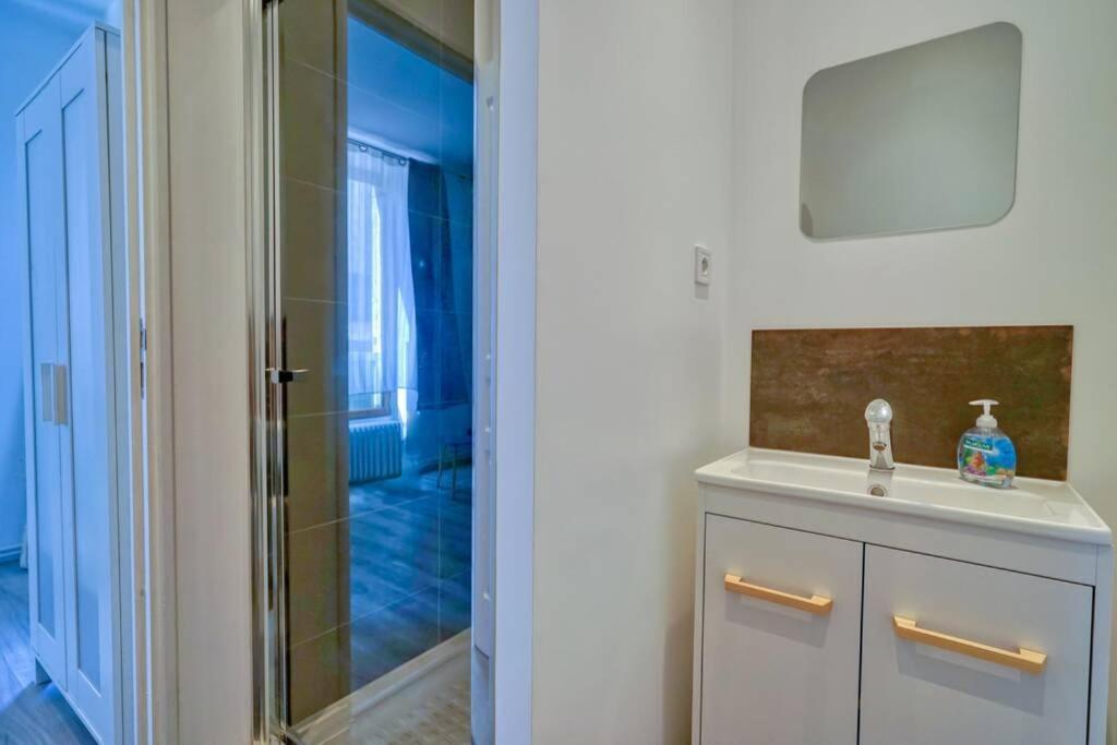 Studio Charmant Au Coeur Du Vieux Corbeil Corbeil-Essonnes Buitenkant foto